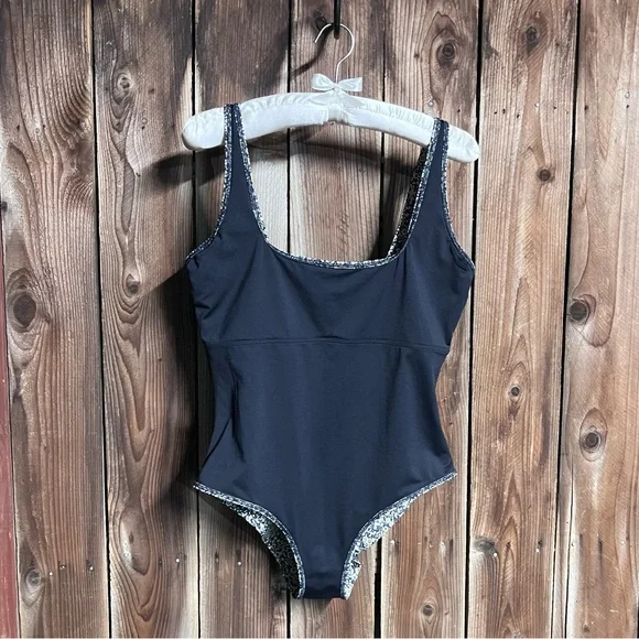 Everlane Square Neck Blue & White Floral Feminine Boho One Piece Swimsuit Sz L - Picture 7 of 16